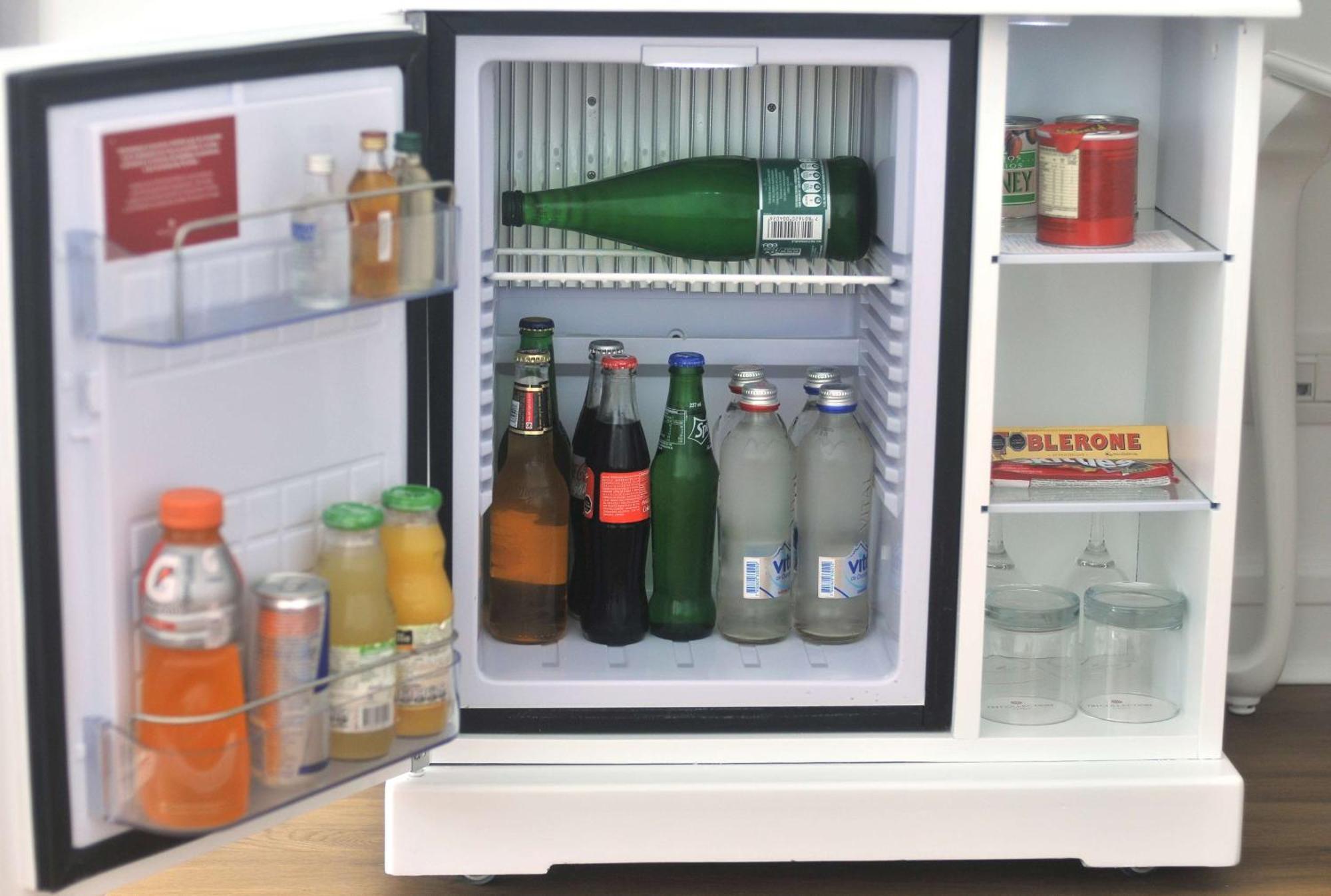 Nh Collection Plaza Santiago Hotel Kültér fotó A mini-bar