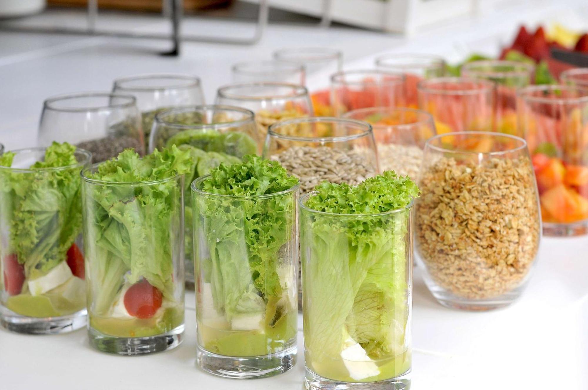 Nh Collection Plaza Santiago Hotel Kültér fotó A salad buffet