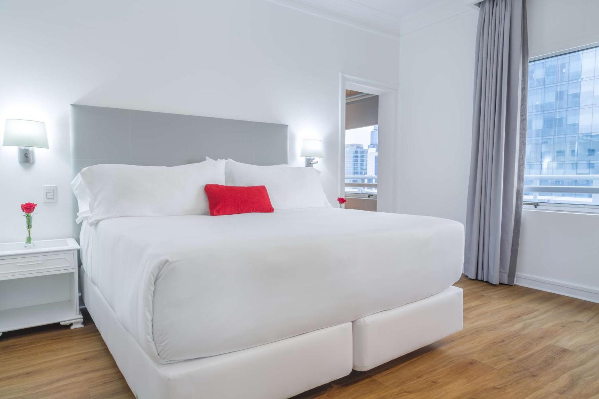 Nh Collection Plaza Santiago Hotel Kültér fotó A bedroom at the Hotel 57