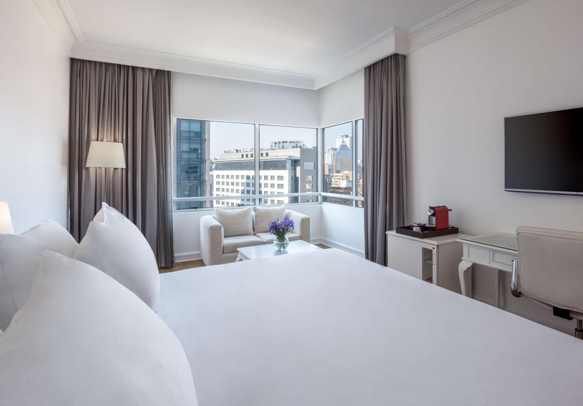 Nh Collection Plaza Santiago Hotel Kültér fotó Deluxe room