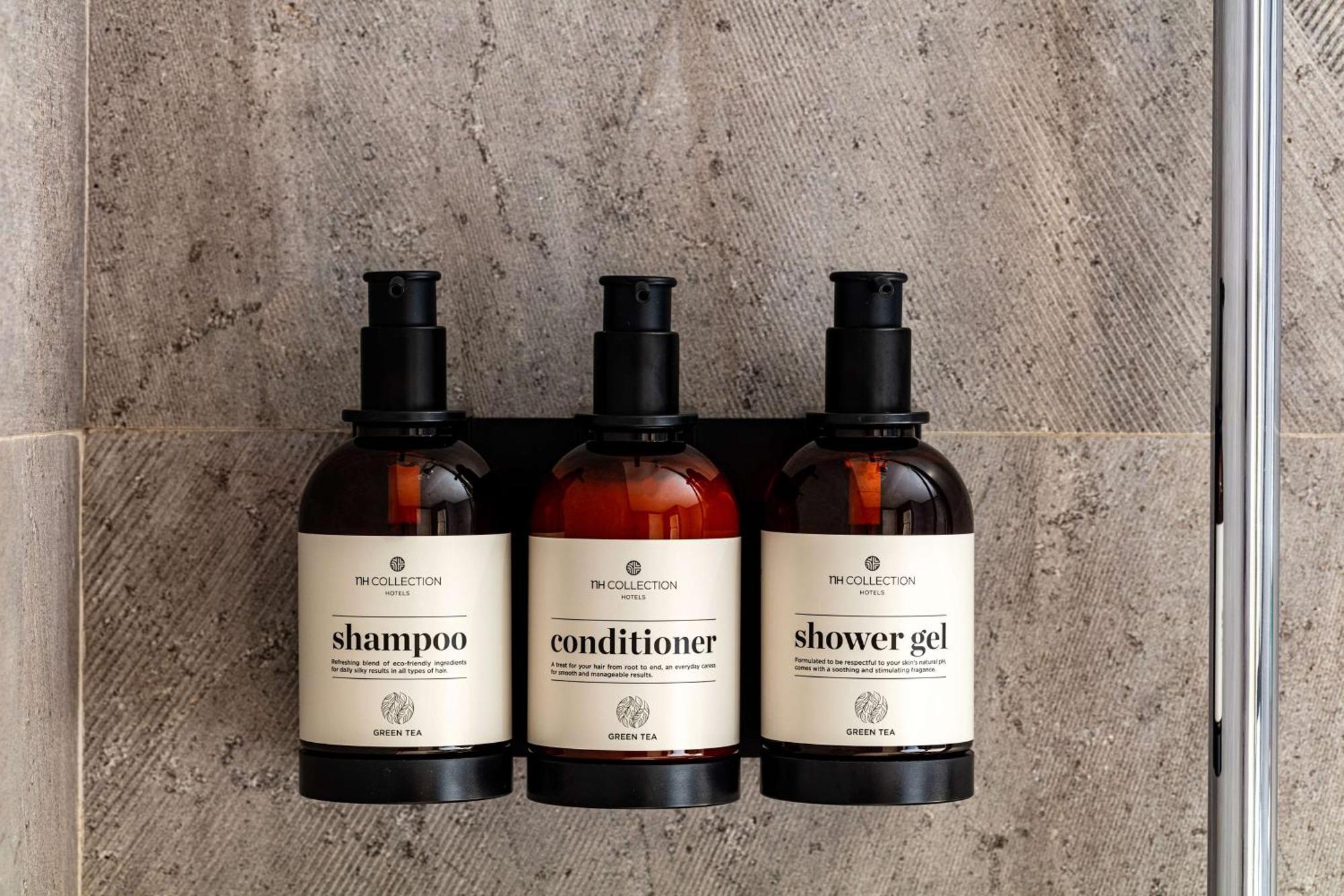 Nh Collection Plaza Santiago Hotel Kültér fotó Shower gel
