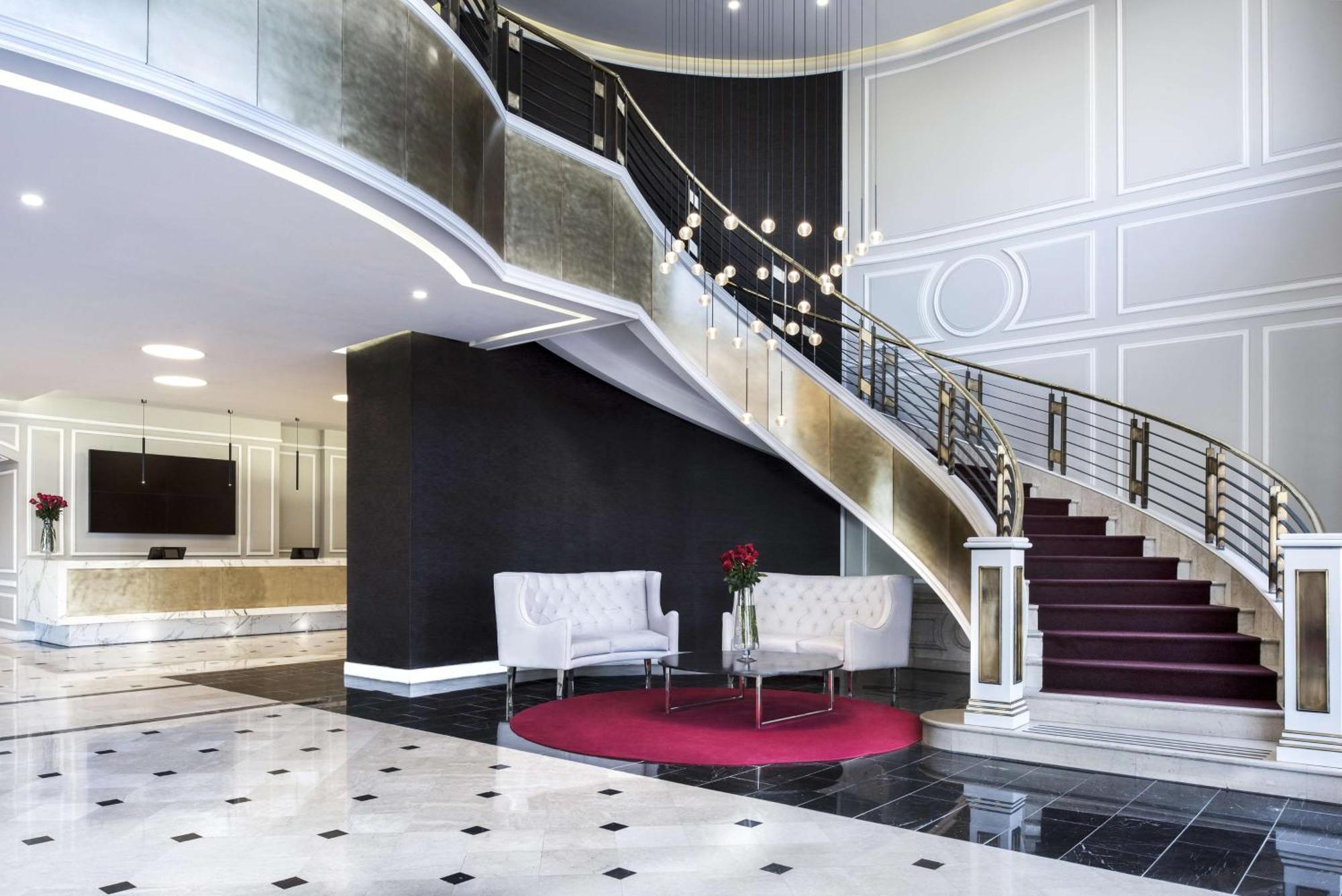 Nh Collection Plaza Santiago Hotel Kültér fotó The lobby of the hotel